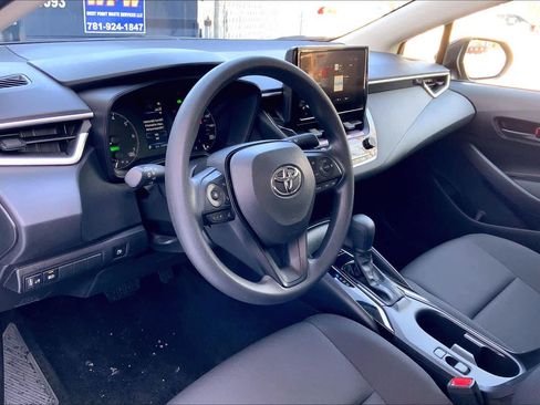 Used 2023 Toyota Corolla LE w/ LE Convenience Package image 18