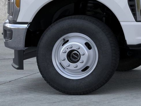 New 2026 Ford F350 XL w/ XL Chrome Package image 19