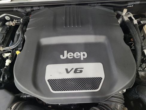 Used 2016 Jeep Wrangler Sport w/ Quick Order Package 24S AWD/4WD image 30