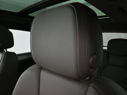 Used 2022 Porsche Macan image 20