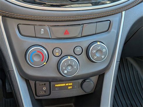 Used 2020 Chevrolet Trax LT w/ Driver Confidence Package image 25