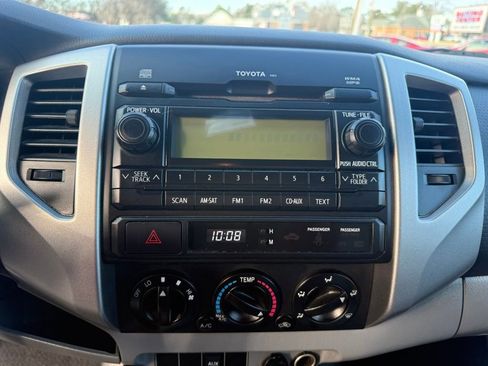 Used 2012 Toyota Tacoma Base image 11