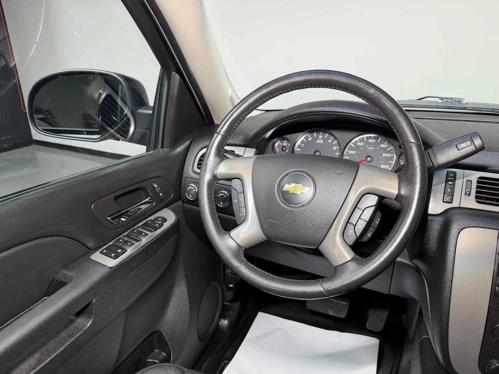 Used 2013 Chevrolet Avalanche LT w/ Suspension Package, Off-Road AWD/4WD image 21