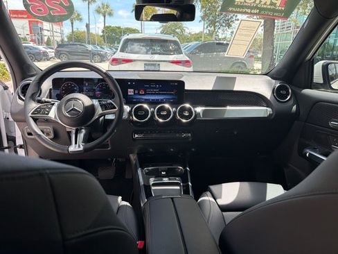 Used 2026 Mercedes-Benz GLB 250 image 17