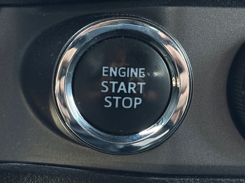Used 2018 Toyota Tacoma TRD Sport AWD/4WD image 22