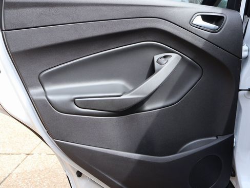 Used 2018 Ford Escape SEL image 18