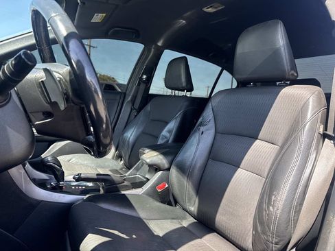 Used 2017 Honda Accord Sport image 8