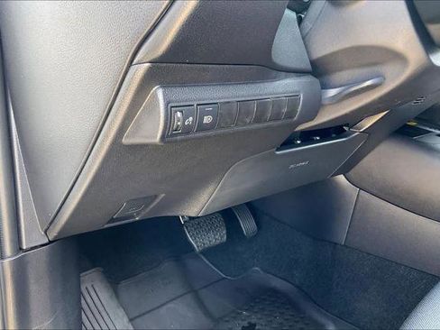 Certified 2025 Toyota Corolla SE w/ SE Premium Package image 35