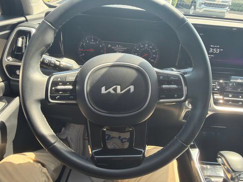 Used 2022 Kia Sorento SX AWD/4WD image 13