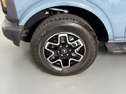 Used 2023 Ford Bronco Outer Banks AWD/4WD image 38