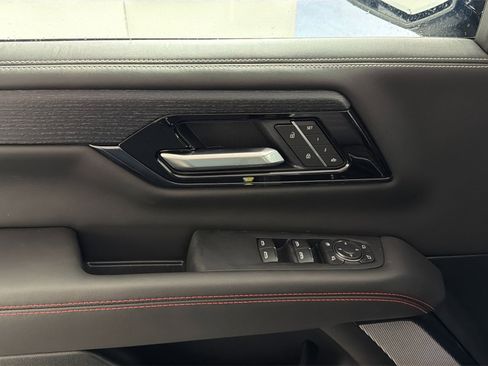 New 2026 GMC Yukon XL AT4 Ultimate AWD/4WD image 15