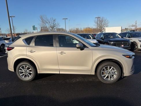 New 2025 MAZDA CX-5 AWD 2.5 S w/ Preferred Package image 2
