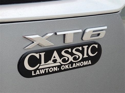 Used 2024 Cadillac XT6 Premium Luxury image 12