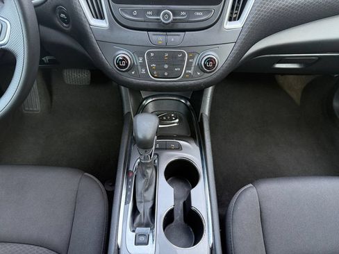 Used 2024 Chevrolet Malibu LT FWD image 11