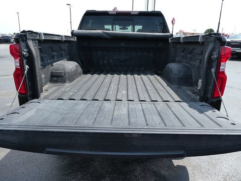 Used 2020 Chevrolet Silverado 1500 LT Trail Boss w/ Midnight Edition AWD/4WD image 18