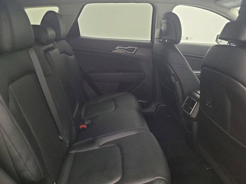 Used 2024 Kia Sportage EX AWD/4WD image 19