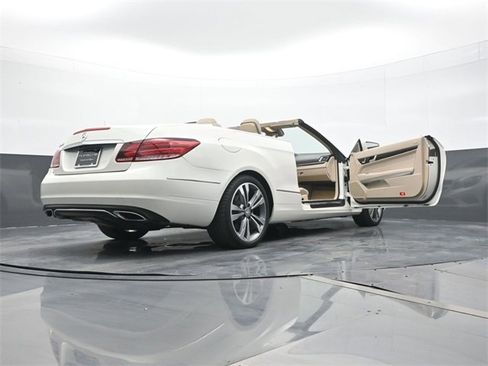 Used 2017 Mercedes-Benz E 400 Cabriolet image 22