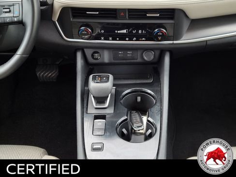 Used 2025 Nissan Rogue SV FWD image 24