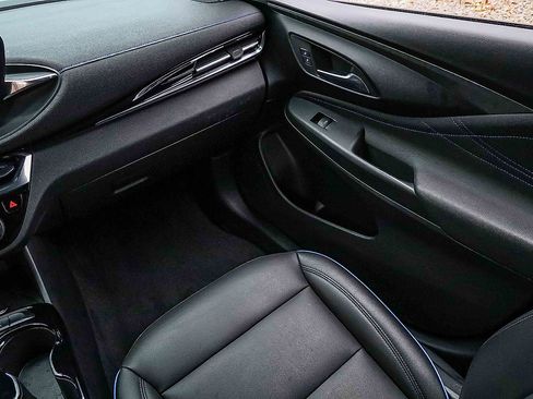 Used 2024 Buick Envista Sport Touring w/ Convenience I Package image 17