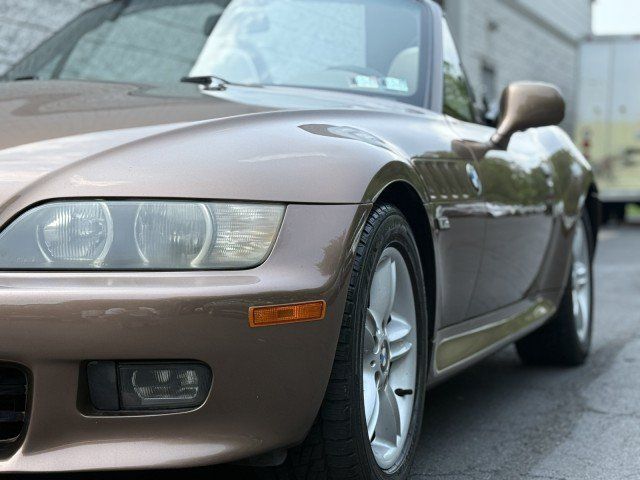 Used 2000 BMW Z3 2.5i RWD image 11