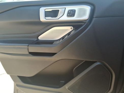 Used 2020 Ford Explorer ST w/ ST Street Pack image 15