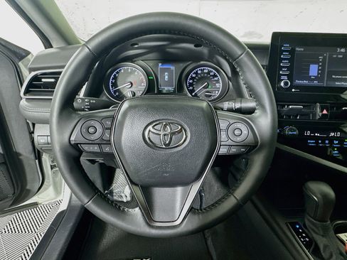 Used 2023 Toyota Camry SE w/ Convenience Package FWD image 15