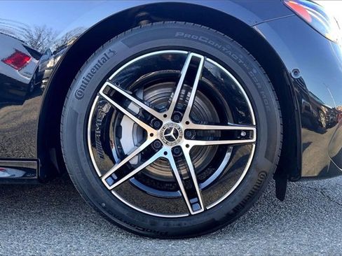 Used 2025 Mercedes-Benz E 350 4MATIC Sedan image 9