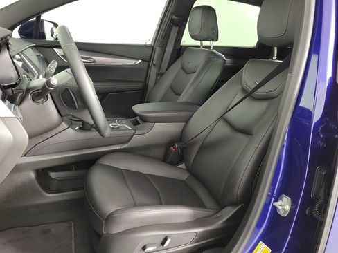 Certified 2025 Cadillac XT5 Luxury FWD image 16