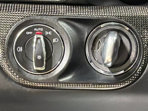 Used 2015 Porsche 911 Turbo AWD/4WD image 31
