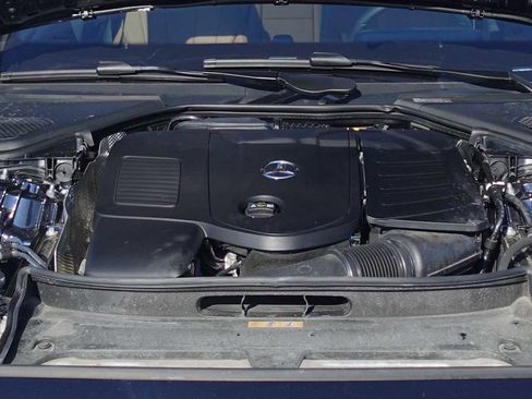 Used 2025 Mercedes-Benz E 350 4MATIC Sedan image 15