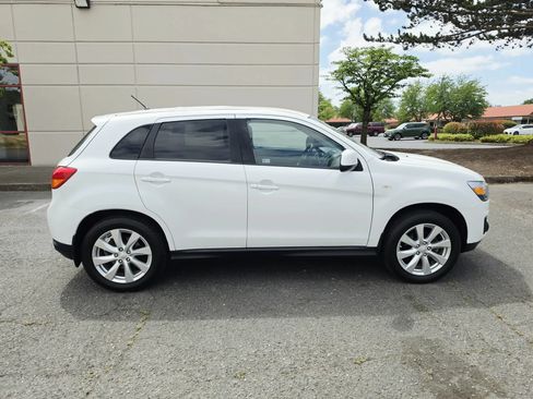 Used 2013 Mitsubishi Outlander Sport ES FWD image 6