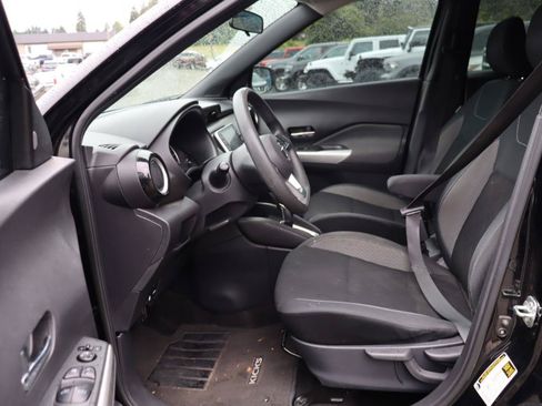 Used 2020 Nissan Kicks SV FWD image 7