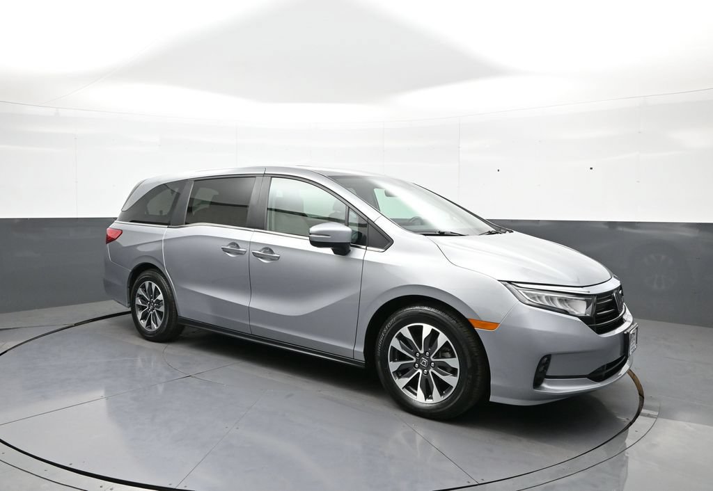 Certified 2024 Honda Odyssey EX-L image 4