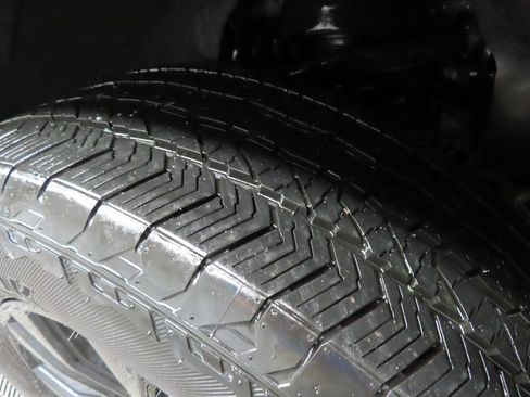 Used 2024 Ford F150 Lariat image 7