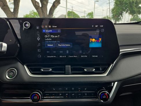 Used 2026 Chevrolet Equinox LT w/ Convenience Package II FWD image 13