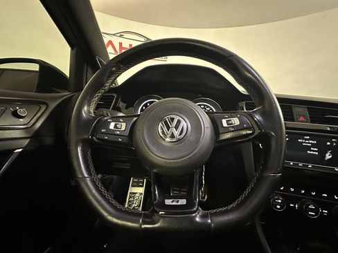 Used 2017 Volkswagen Golf R 4-Door AWD/4WD image 26