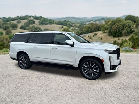 Used 2021 Cadillac Escalade ESV Sport RWD image 12