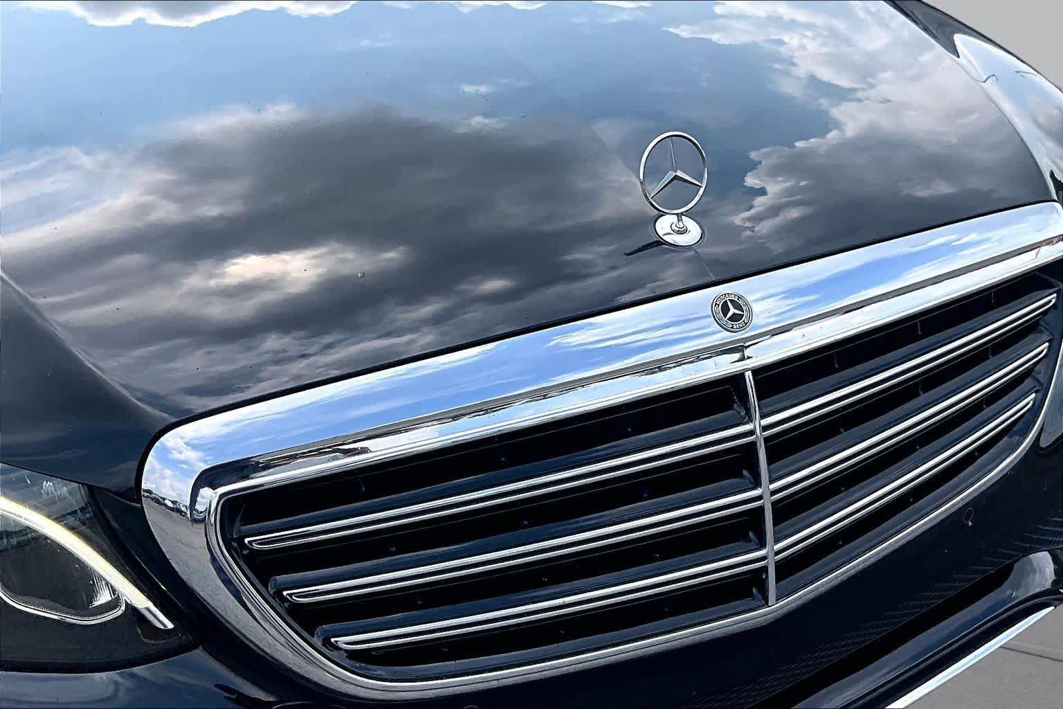 Used 2018 Mercedes-Benz E 300 image 30