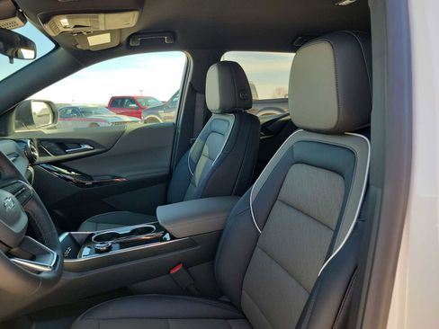 New 2026 Chevrolet Equinox LT image 7