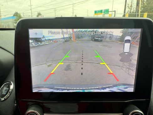 Used 2021 Ford EcoSport Titanium image 38