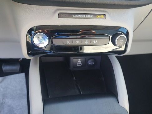 New 2025 Ford Escape Active w/ Active Premium Tech Pack image 19