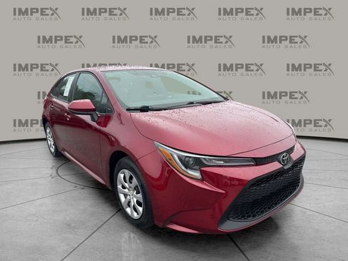 Used 2022 Toyota Corolla LE image 7