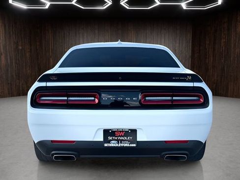 Used 2022 Dodge Challenger R/T Scat Pack RWD image 7