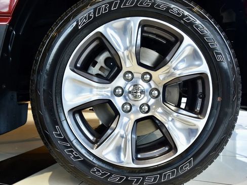 Used 2023 RAM 1500 Laramie AWD/4WD image 11