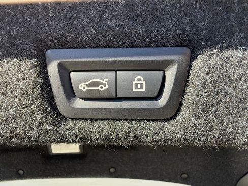 Certified 2023 BMW 530e w/ M Sport Package image 17