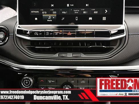 New 2026 Jeep Compass Latitude image 20