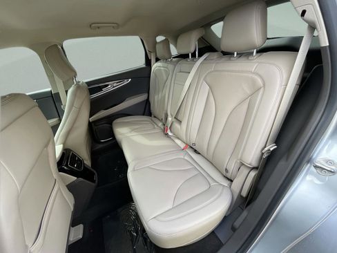 Used 2021 Lincoln Nautilus AWD w/ Equipment Group 101A image 21