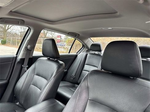 Used 2017 Honda Accord EX-L image 33