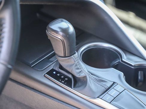 Used 2023 Toyota Camry SE FWD image 19