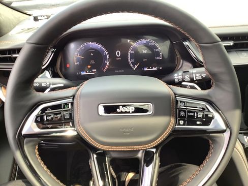 New 2026 Jeep Grand Cherokee L Summit AWD/4WD image 13